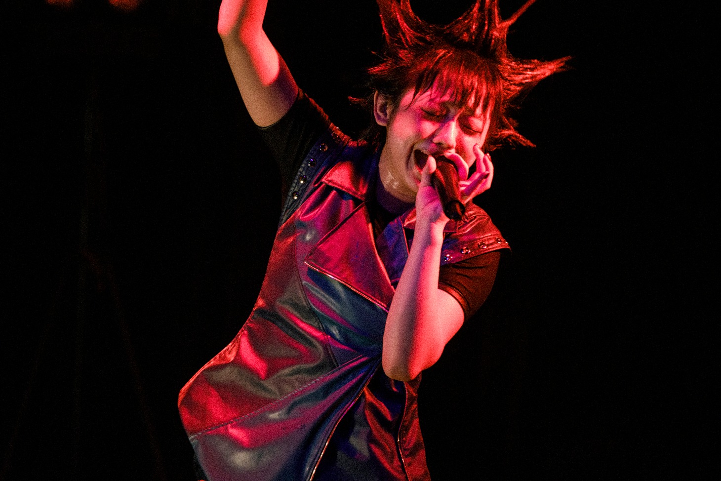 ナ前ナ以（Photo by sotobayashi kenta）