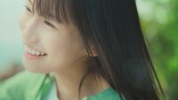 SUENAGA GroupテレビCM「弾き語り篇」より。