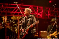 「佐野元春 & THE COYOTE GRAND ROCKESTRA『ヤァ！40年目の武道館＆大阪城ホール』」より。