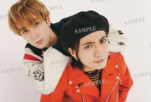 「SUPER★DRAGON OFFICIAL CALENDAR 2022」特典ポストカード サンプル (c)SDP