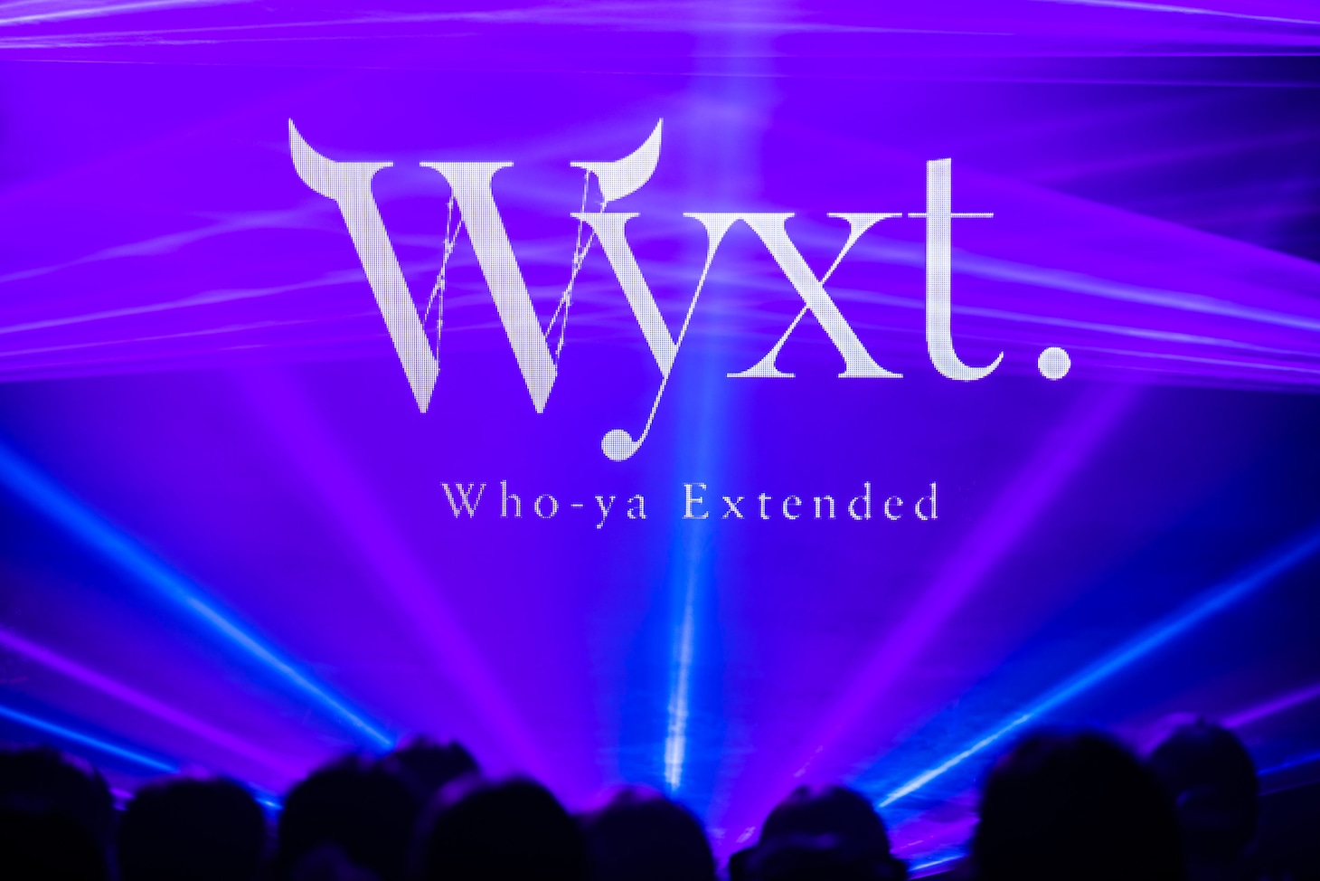 Who-ya Extendedのライブの様子。（撮影：冨田味我）