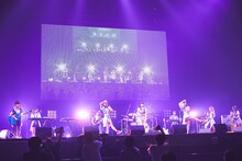 「＠JAM EXPO 2020-2021」でパフォーマンスするザ・コインロッカーズ。（撮影：溝口裕也）