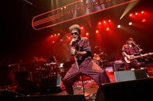 「ユニコーンツアー2021『ドライブしようよ』」千葉・森のホール21公演の様子。（撮影：三浦憲治［ライトサム］）