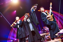 「和楽器バンド 8th Anniversary Japan Tour ∞ - Infinity -」神奈川・パシフィコ横浜 国立大ホール公演の様子。（撮影：田辺佳子）