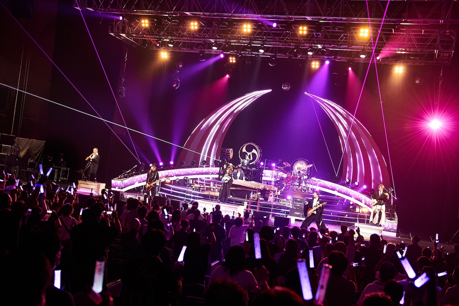 「和楽器バンド 8th Anniversary Japan Tour ∞ - Infinity -」神奈川・パシフィコ横浜 国立大ホール公演の様子。（撮影：上溝恭香）