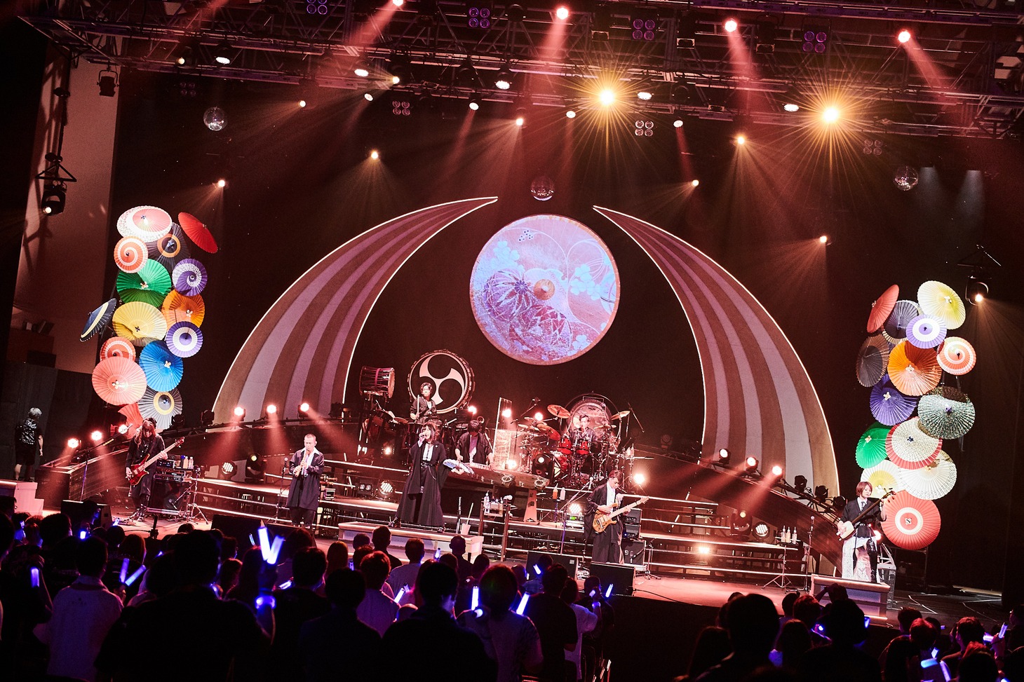「和楽器バンド 8th Anniversary Japan Tour ∞ - Infinity -」神奈川・パシフィコ横浜 国立大ホール公演の様子。（撮影：上溝恭香）