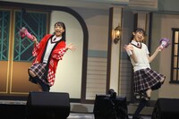 さくら学院購買部（写真提供：アミューズ）