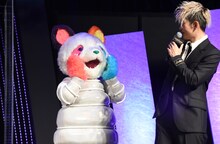 MIYAVIに「いい匂い」と褒められて喜ぶネオンパンダ。