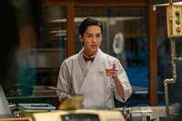 吉野北人扮する赤松幸太郎。