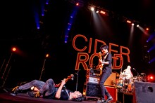 UNISON SQUARE GARDEN（Photo by Viola Kam［V'z Twinkle］）