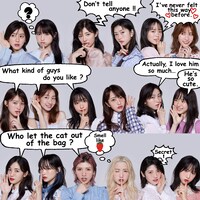 AKB48。下段左から2番目が横山結衣。(c)AKB48