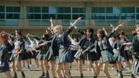 AKB48「根も葉もRumor」ミュージックビデオより (c)AKB48/ キングレコード