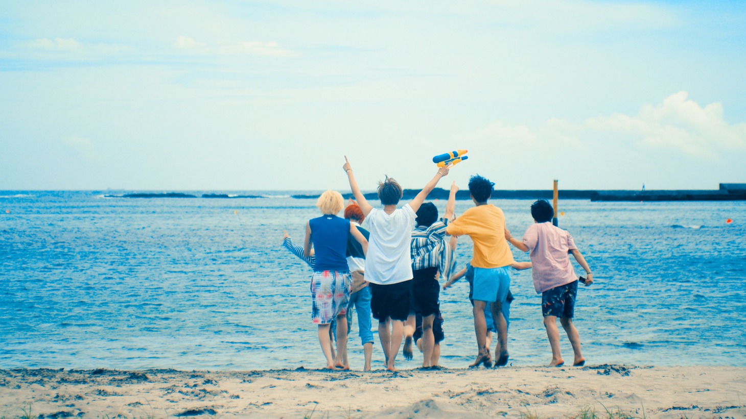 円神「TREASURE」ミュージックビデオより。