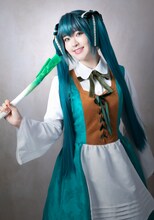 天城サリー（22/7）扮するミカエラ。