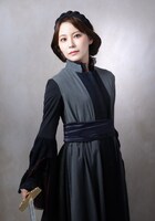 宮崎理奈扮するマリアム。