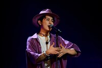 萩谷慧悟（Dr, Cho）（Photo by Gaku Maeda）