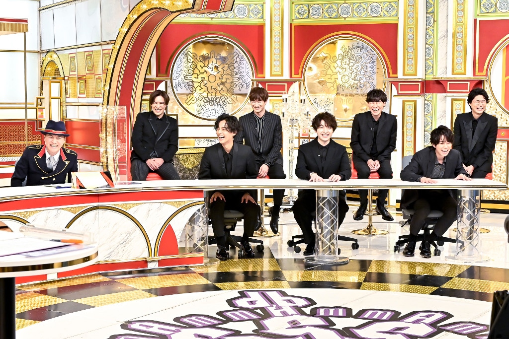中居正広とKis-My-Ft2。(c)TBS