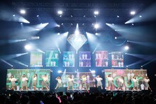 「≠ME 1st Tour ～やっぱり、恋をした～」初日公演の様子。(c)YOANI