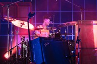 益田英知（Dr）（Photo by Momo Angela）