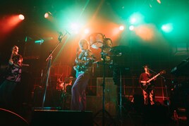 Kroi、夏のツアーより「帰路」「a force」映像公開