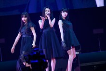 里仲菜月（Task have Fun）、竹越くるみ（Devil ANTHEM.）、小野寺梓（真っ白なキャンバス）によるユニット・S.T.O。