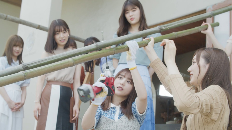 乃木坂46「思い出ファースト」ミュージックビデオより。