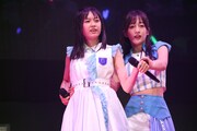 左から私立恵比寿中学の小久保柚乃、桜木心菜。