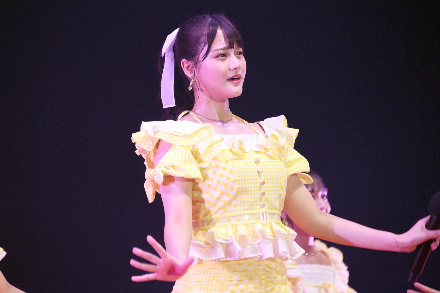 髙松瞳（=LOVE）