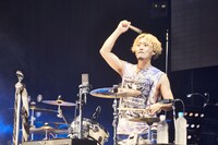 「ASH DA HERO LIVE 2021 "THE SHOW MUST GO ON"」の様子。（撮影：粂井健太）