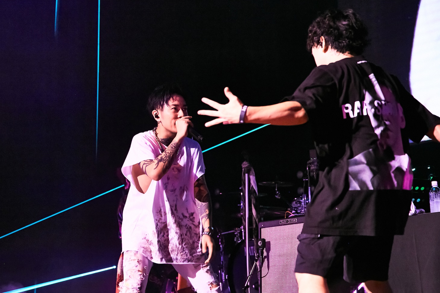 「ASH DA HERO LIVE 2021 "THE SHOW MUST GO ON"」の様子。（撮影：粂井健太）