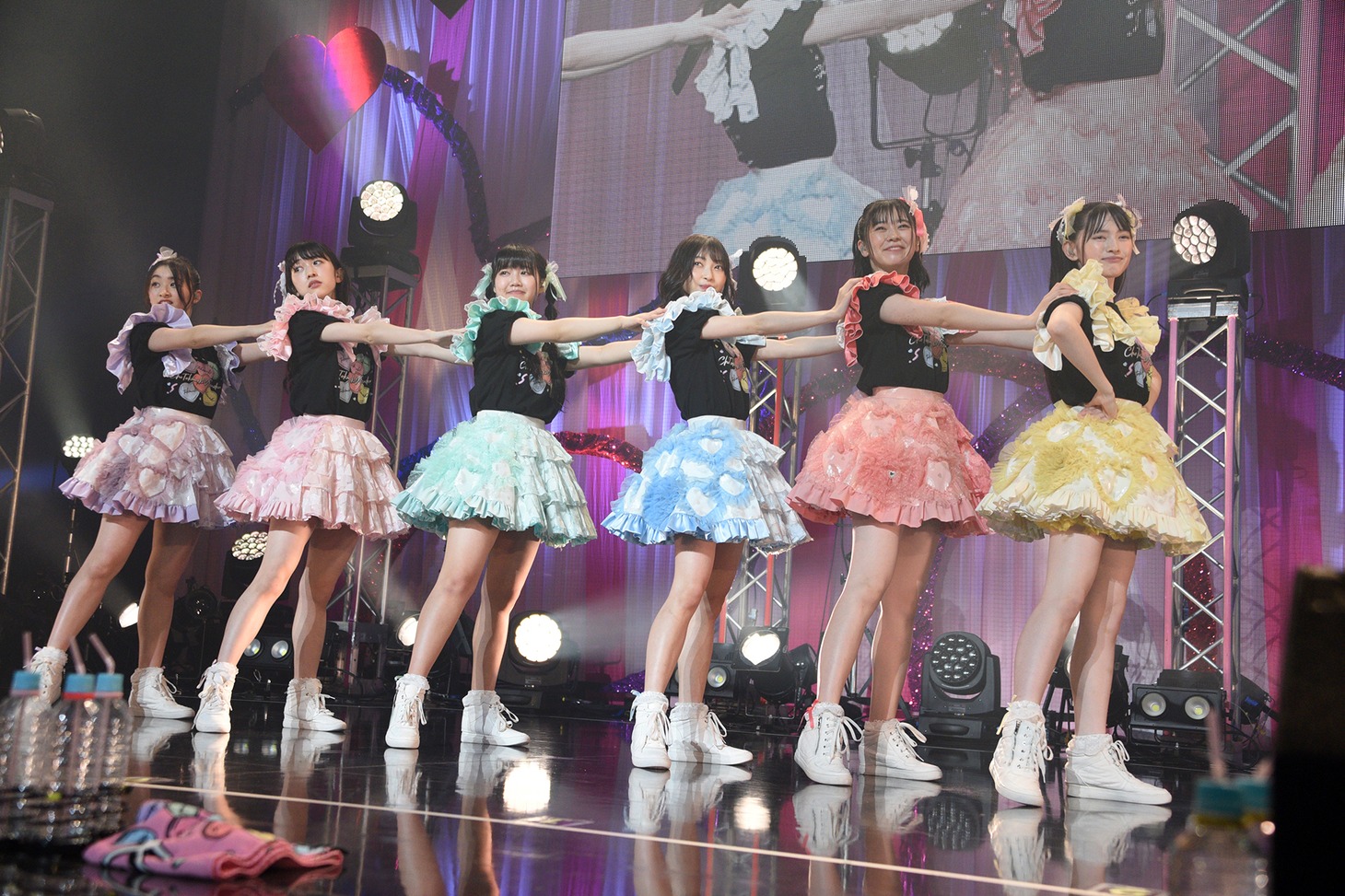超ときめき♡宣伝部「みんなをすきっ！にさせるハートロックオンZepp Tour 2021」東京・ Zepp Haneda（TOKYO）公演の様子。