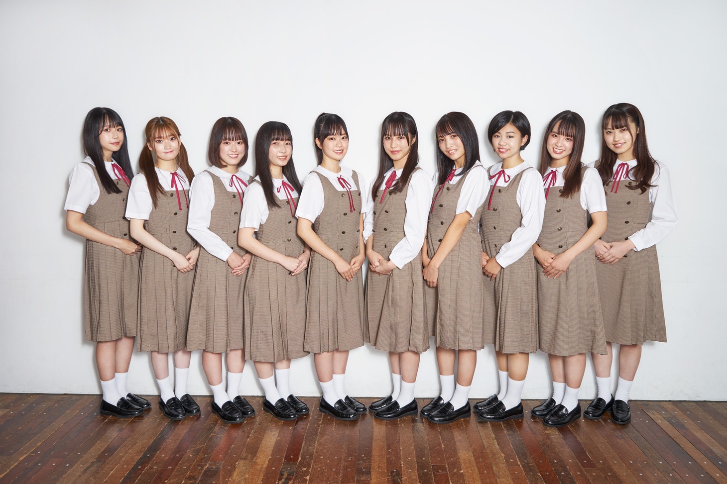 左から小坂ねね、波左間美晴、柴咲あかり、土屋玲実、寺本理絵、高澤百合愛、名切翠杏、永尾梨央、福田陽菜、ななさ。