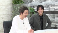 左から柄本佑、金子大地。(c)フジテレビ