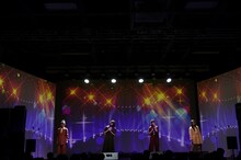 et-アンド-「Monthly LIVE 2021『RGB』」の様子。