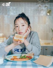 「ar」10月号の齊藤京子。