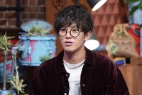 田邊駿一（Vo, G）(c)日本テレビ
