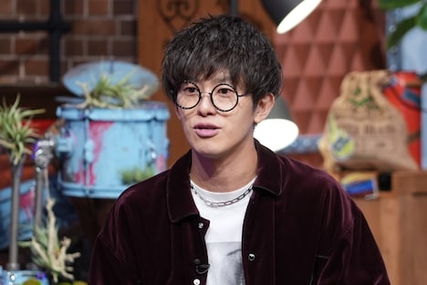 田邊駿一（Vo, G）(c)日本テレビ