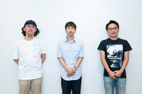 左から佐々木敦、朝井リョウ、南波一海。