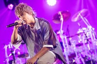 手越祐也（撮影：ハタサトシ）