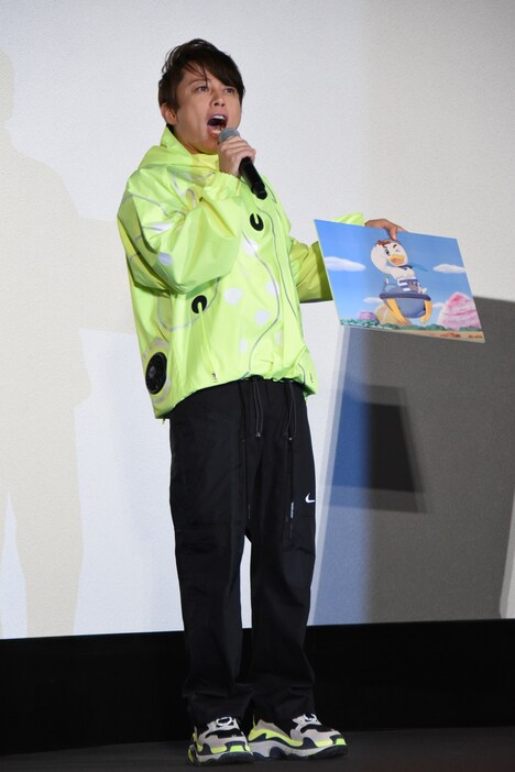 「スキッパー!」と叫ぶ西川貴教。