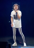 人気画像4位は「氷川きよし、全曲ポップスのコンサートを初開催『たくさんの音楽たちを皆さんの心に』」より、氷川きよし。