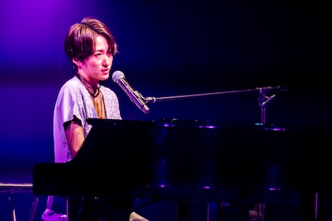 日食なつこ（Photo by Viola Kam［V'z Twinkle］）