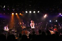 北原雅彦のパフォーマンスの様子。（写真提供：Sony Music Artists）