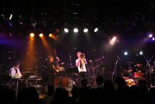 北原雅彦のパフォーマンスの様子。（写真提供：Sony Music Artists）