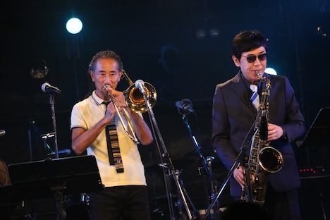 北原雅彦(Tb)とGAMO(Tenor Sax)。(写真提供:Sony Music Artists)