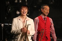 NARGO（Tp）と北原雅彦（Tb）。（写真提供：Sony Music Artists）