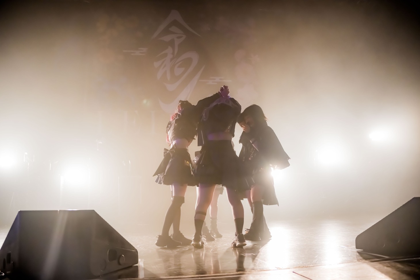 「LEIWAN ワンマンライブ～みんなの夢叶えます『新木場スタジオコースト』」の様子。