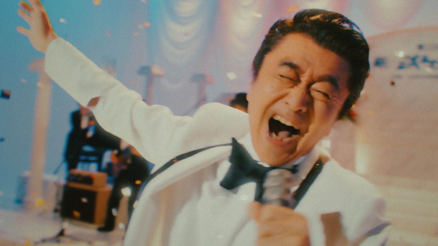 桑田佳祐「Soulコブラツイスト～魂の悶絶」MVより。