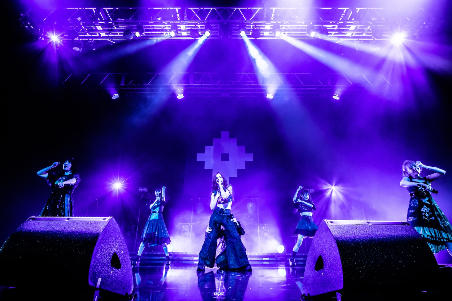 ZOC「ZOC FOR PRAYER TOUR 2021 SUMMER」東京・Zepp Haneda（TOKYO）公演の様子。