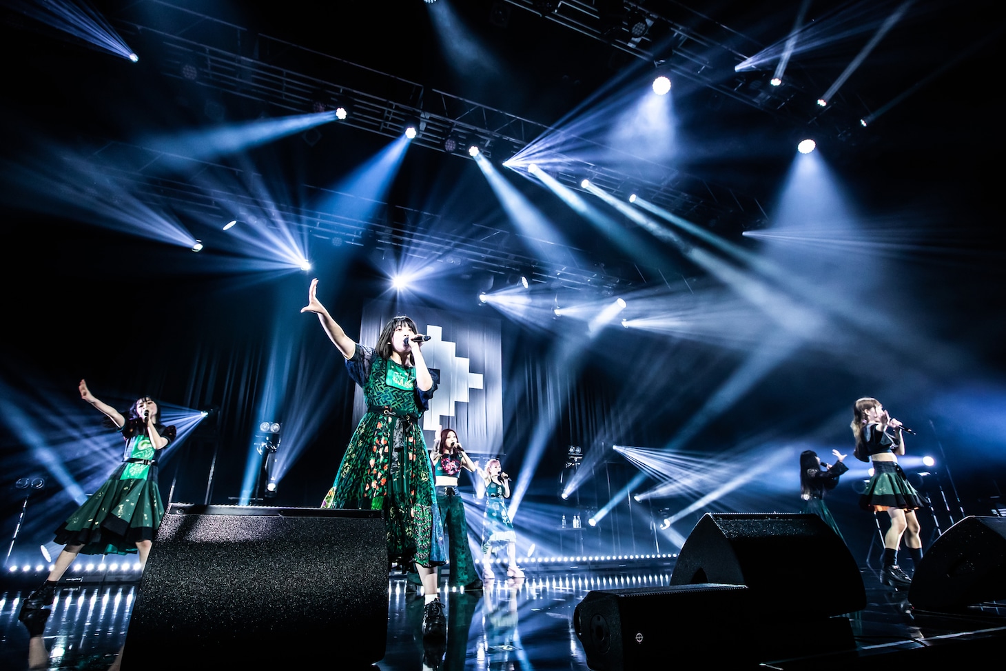 ZOC「ZOC FOR PRAYER TOUR 2021 SUMMER」東京・Zepp Haneda（TOKYO）公演の様子。